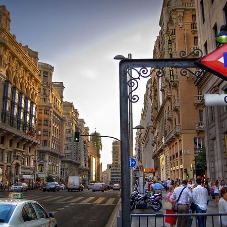 M&F Apartaments Gran Via Madrid Extérieur photo