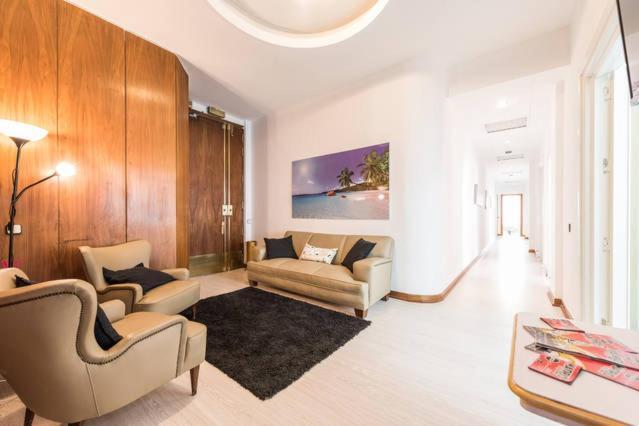 M&F Apartaments Gran Via Madrid Extérieur photo