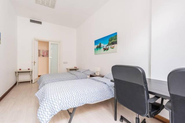 M&F Apartaments Gran Via Madrid Extérieur photo