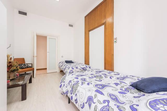 M&F Apartaments Gran Via Madrid Extérieur photo