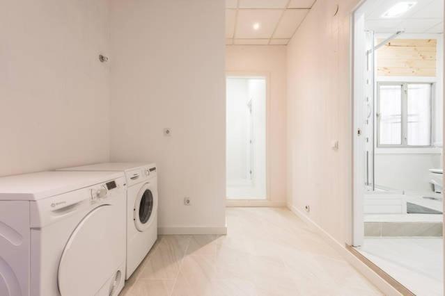 M&F Apartaments Gran Via Madrid Extérieur photo